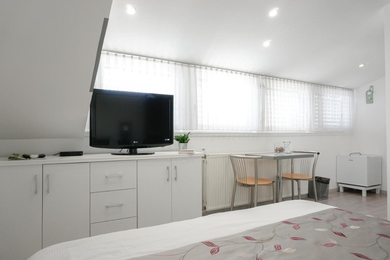 Guest House Mlada Lipa 마리보르 외부 사진